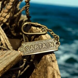 Vintage captains plaque keychain